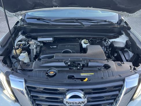 Used 2020 Nissan Pathfinder S image 19