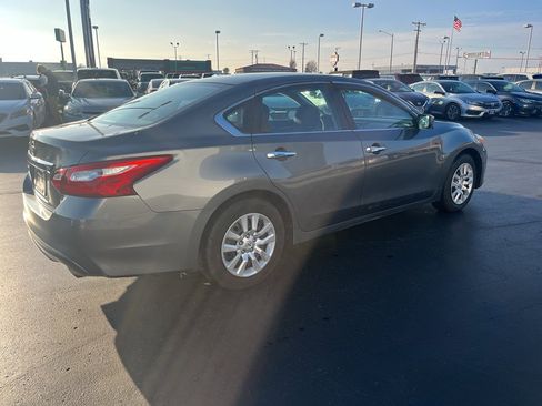 Used 2016 Nissan Altima 2.5 S w/ Power Driver Seat Package image 7
