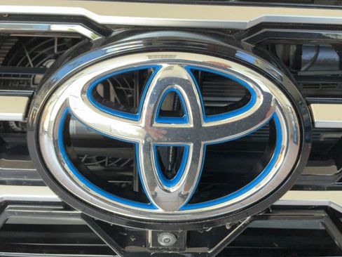 Used 2023 Toyota Tundra Capstone AWD/4WD image 34