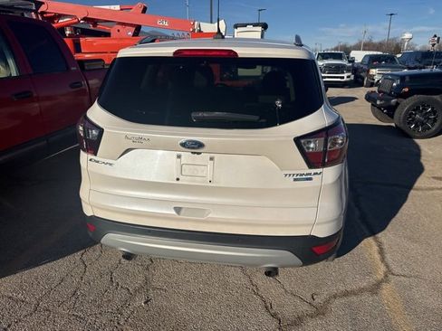Used 2018 Ford Escape Titanium image 5