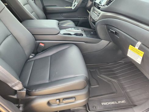 New 2025 Honda Ridgeline RTL image 11