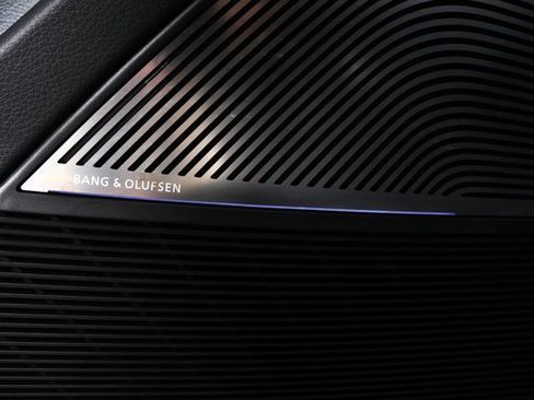 Used 2024 Audi SQ8 Prestige image 7