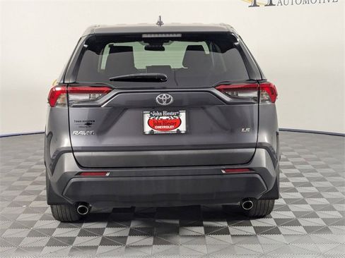 Used 2022 Toyota RAV4 LE image 6