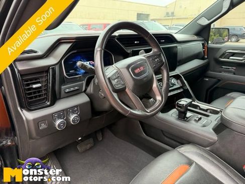 Used 2023 GMC Sierra 1500 AT4 w/ AT4 Premium Package AWD/4WD image 9