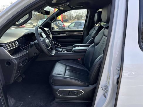 Used 2022 Jeep Wagoneer Series III w/ Convenience Group I AWD/4WD image 12