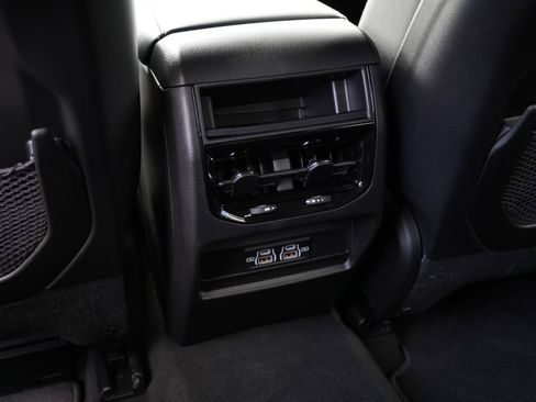 Used 2025 Jeep Grand Cherokee Laredo RWD image 19