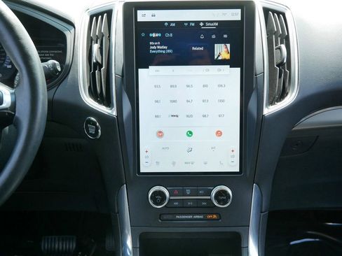 Certified 2024 Ford Edge Titanium image 15