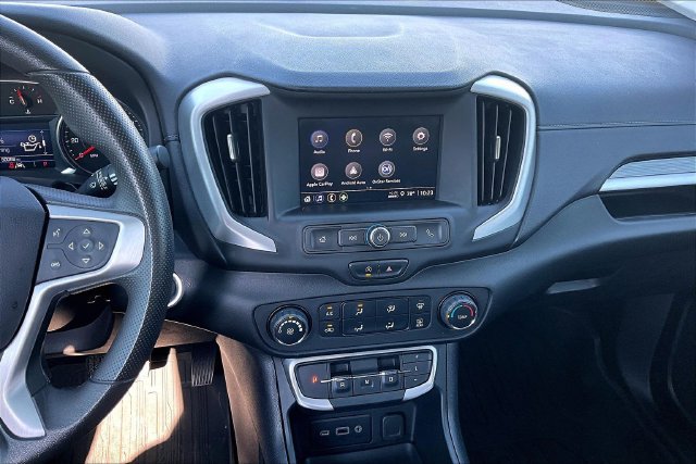 Used 2023 GMC Terrain SLE FWD image 4