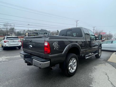 Used 2016 Ford F250 Lariat w/ Lariat Interior Package image 4