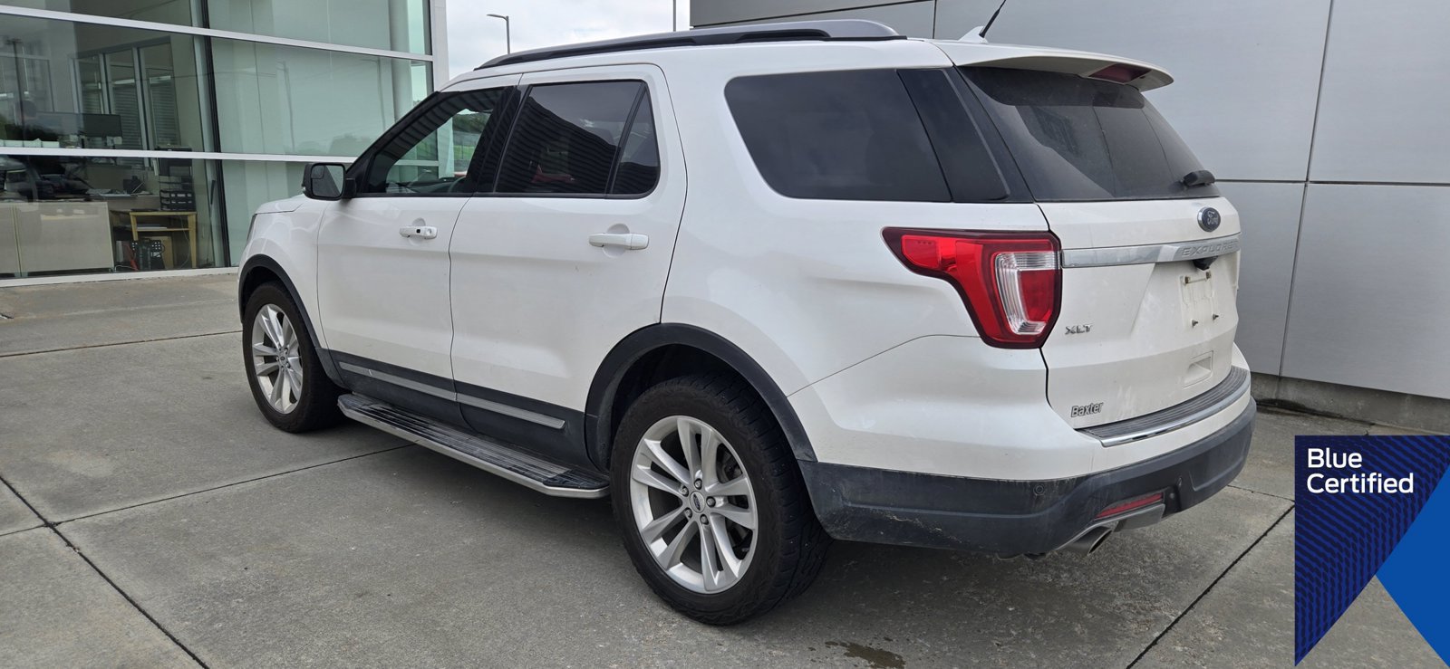 Used 2018 Ford Explorer XLT w/ Equipment Group 202A AWD/4WD image 5
