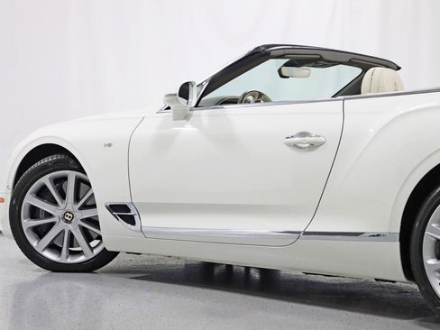 Used 2020 Bentley Continental GT image 14