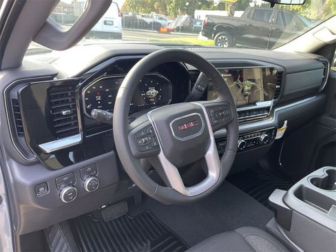New 2026 GMC Sierra 1500 Elevation image 10