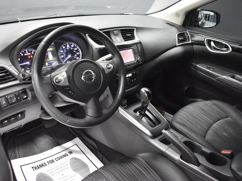Used 2018 Nissan Sentra SV FWD image 4