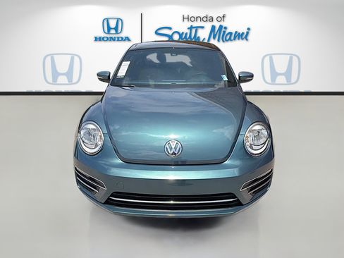 Used 2018 Volkswagen Beetle 2.0T Coast FWD image 2
