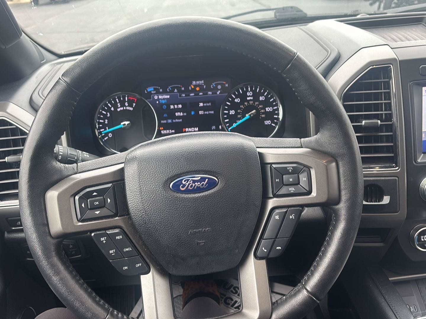 Used 2020 Ford Expedition XLT w/ Equipment Group 202A AWD/4WD image 15