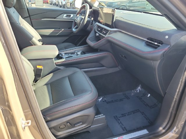 Used 2026 Ford Explorer ST-Line w/ ST-Line Street Pack RWD image 15