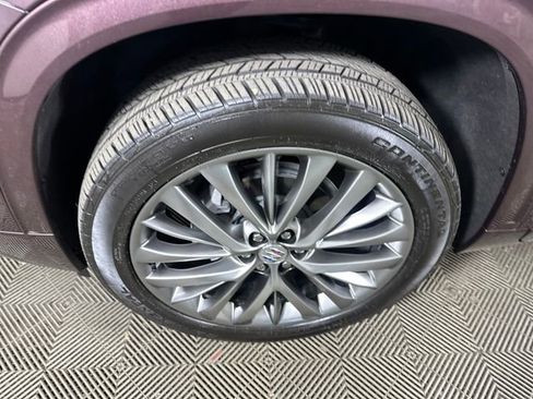 Used 2025 Buick Enclave Avenir w/ Trailering Package, 5000 lbs. image 10