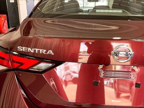 Used 2021 Nissan Sentra SV FWD image 28