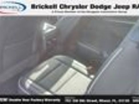 Used 2025 Buick Enclave Preferred FWD image 21