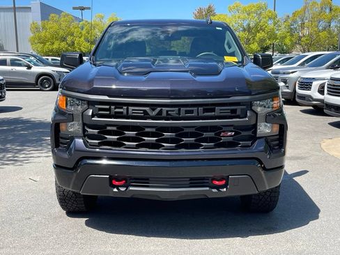 Used 2024 Chevrolet Silverado 1500 Custom Trail Boss AWD/4WD image 2