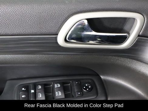 Used 2021 Jeep Grand Cherokee Laredo X image 22