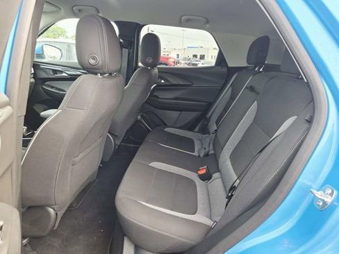 Used 2025 Chevrolet TrailBlazer LT w/ Convenience Package FWD image 9