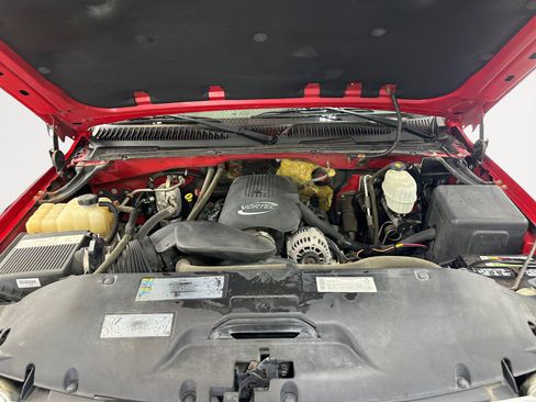 Used 2004 GMC Sierra 2500 2WD Crew Cab HD image 31