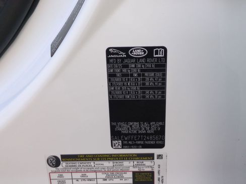 New 2026 Land Rover Defender 130 V8 AWD/4WD image 32