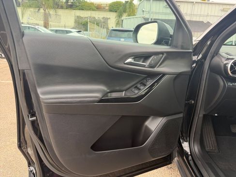 Used 2025 Chevrolet Equinox LT image 20