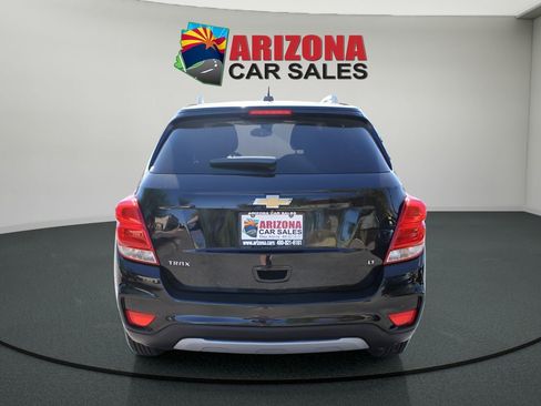 Used 2020 Chevrolet Trax LT w/ LT Convenience Package image 3