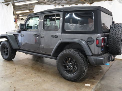 Used 2024 Jeep Wrangler Unlimited AWD/4WD image 9