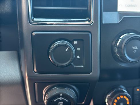 Used 2020 Ford F150 XLT w/ Equipment Group 302A Luxury AWD/4WD image 20