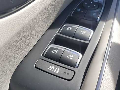 Used 2025 Kia Sorento EX w/ Panoramic Sunroof Package image 35