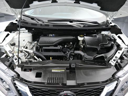 Used 2022 Nissan Rogue Sport S image 45