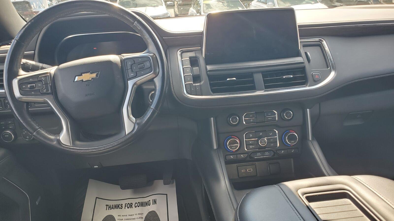 Used 2022 Chevrolet Suburban LT w/ Luxury Package AWD/4WD image 8