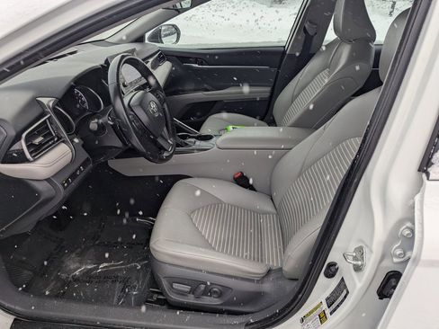 Used 2023 Toyota Camry SE image 17