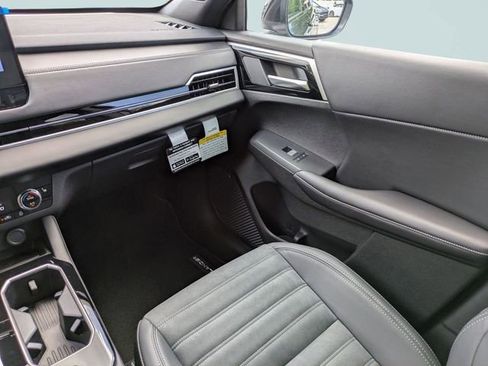 New 2026 Mitsubishi Outlander LE image 18