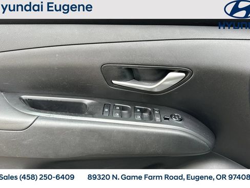 Used 2022 Hyundai Tucson SE AWD/4WD image 12