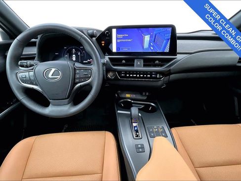 Used 2025 Lexus UX 300h AWD image 20