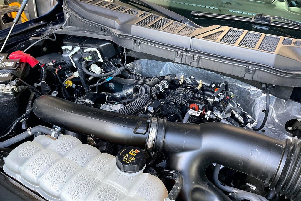 Used 2025 Ford F150 XLT w/ Equipment Group 301A Standard AWD/4WD image 27
