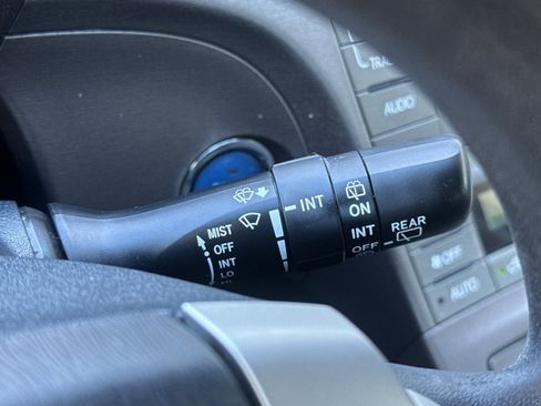 Used 2014 Toyota Prius Three FWD image 38