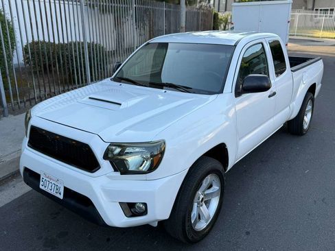 Used 2015 Toyota Tacoma 2WD Access Cab w/ SR5 Package image 3