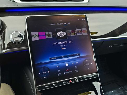 Used 2024 Mercedes-Benz S 580 S 580 image 32