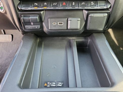 Used 2020 GMC Sierra 1500 AT4 w/ AT4 Premium Package image 12