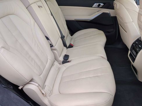Certified 2022 BMW X7 xDrive40i w/ Executive Package image 21