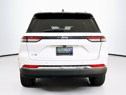 Used 2023 Jeep Grand Cherokee 4WD 4xe image 7