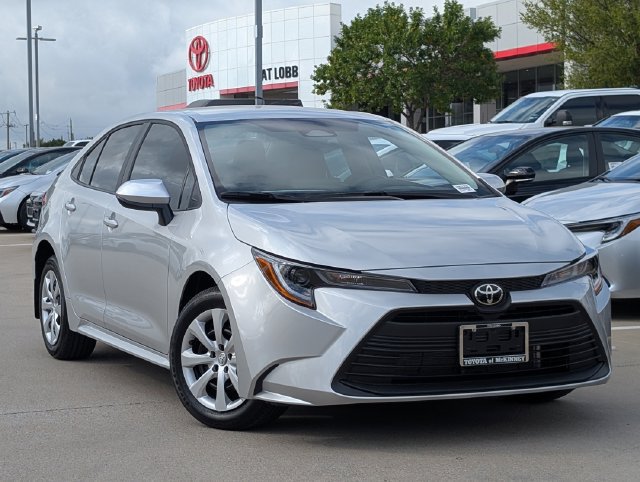 New 2027 Toyota Corolla LE FWD image 2