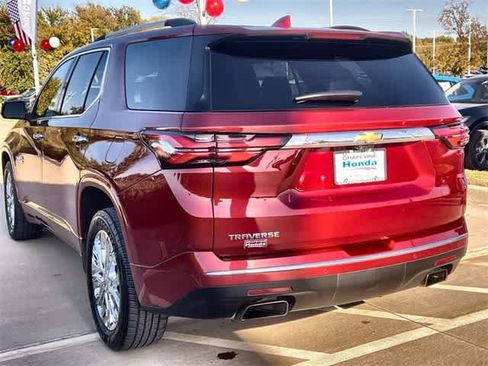 Used 2023 Chevrolet Traverse High Country image 5