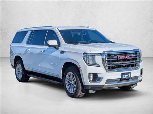 Used 2021 GMC Yukon XL SLT image 3