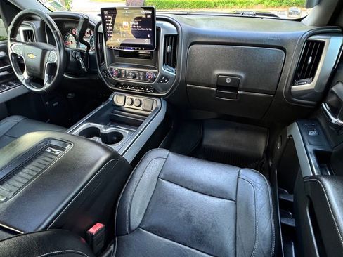 Used 2018 Chevrolet Silverado 1500 LTZ Z71 w/ LTZ Plus Package AWD/4WD image 21